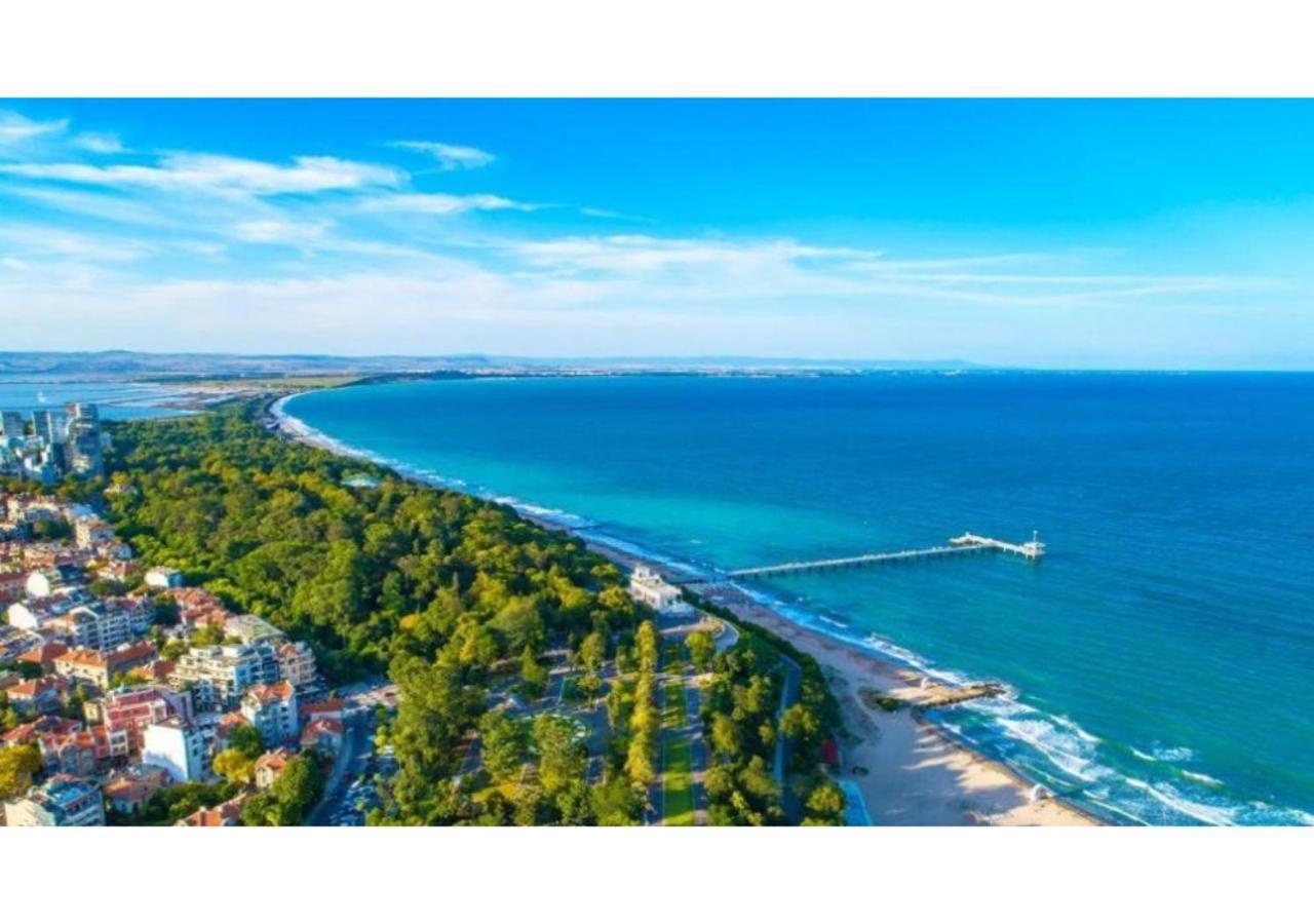 Luxury Apartment On The First Line To The Sea Бургас Экстерьер фото